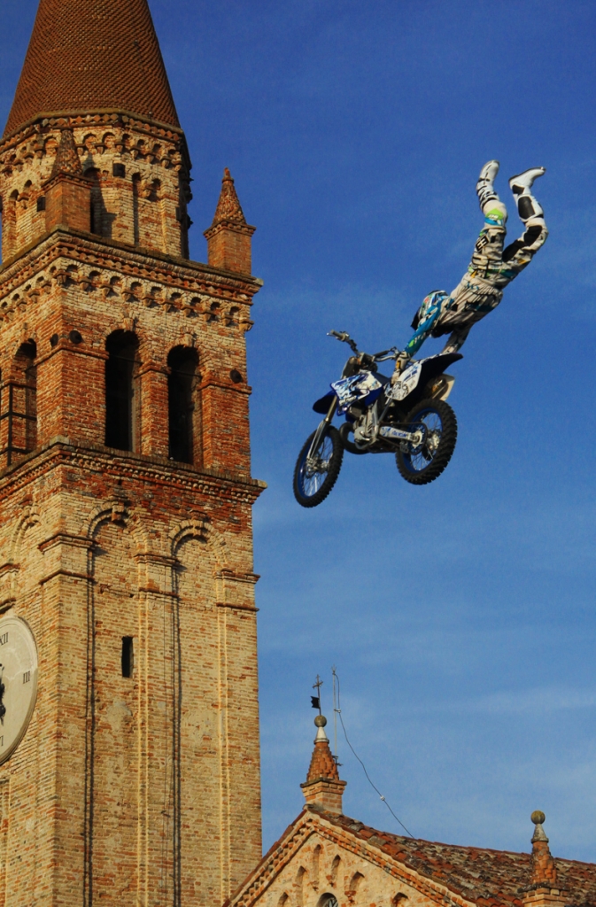 Faccio un salto a messa di Alberto Rocco