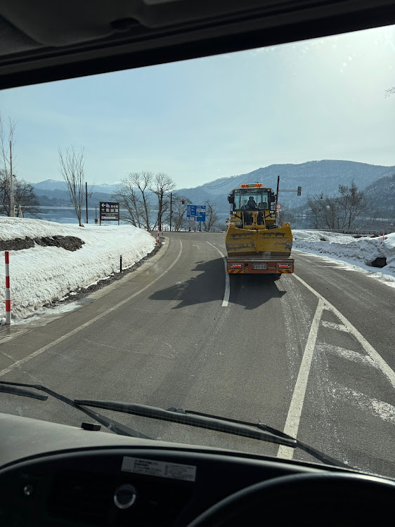 キャラバンコーチのシビエスーパーオスカー・FETランドマスター・雪山除雪・十和田湖畔に関するカスタム事例の投稿画像2枚目