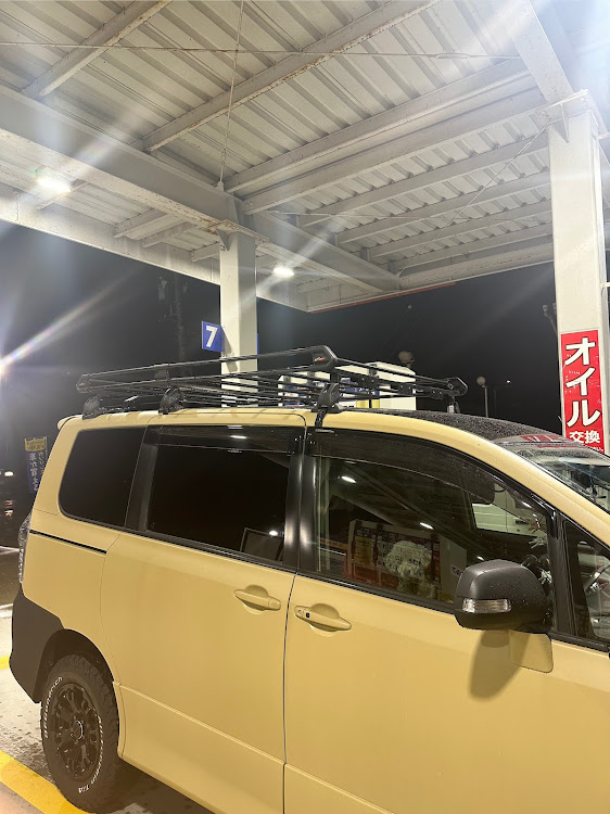 ノアのZRR70W・リフトアップミニバン・オフロードカスタム・ルーフキャリア・ヴォクシーに関するカスタム事例の投稿画像4枚目