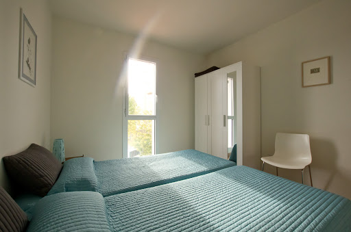 Bedroom 3 (2 single beds)