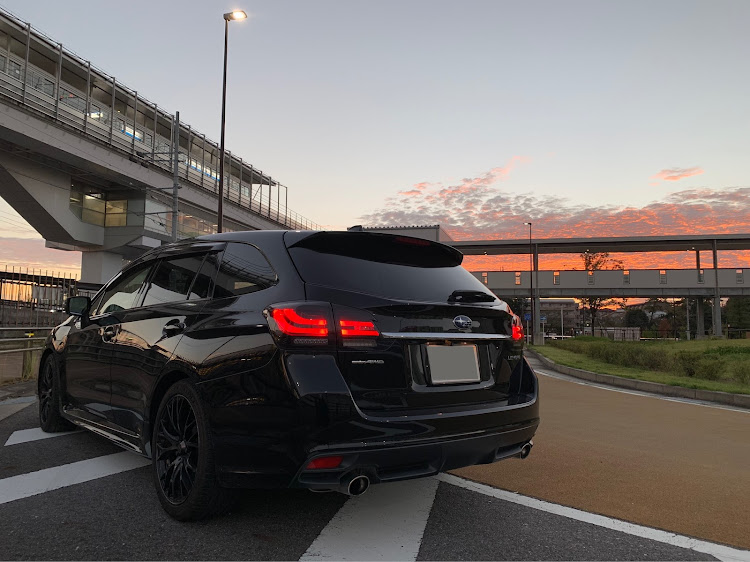 レヴォーグのヤル気スイッチ行方不明・夕日と愛車・リニモ・コペン×レヴォーグ夫婦♡・ケツ好きのスバ女に関するカスタム事例の投稿画像3枚目