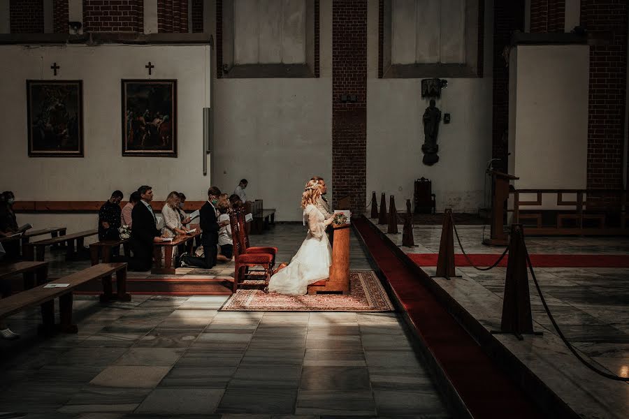 Bryllupsfotograf Zuzanna Rożniecka (visazu). Bilde av 5 november 2020