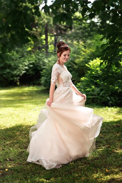 Fotógrafo de casamento Elena Bolyukh (elenbo29). Foto de 3 de abril 2019