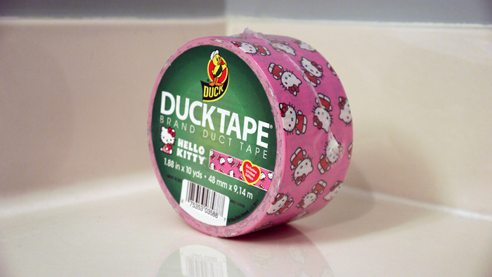 https://lh3.googleusercontent.com/_qEDBoxfdjzY/TcAd7ub4rDI/AAAAAAAAGww/LDZH9tTB-go/s800/HelloKittyDuckTape.jpg
