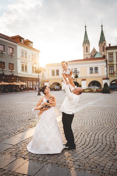 Fotografer pernikahan Jarda Nečas (momentstudio). Foto tanggal 23 Agustus 2021