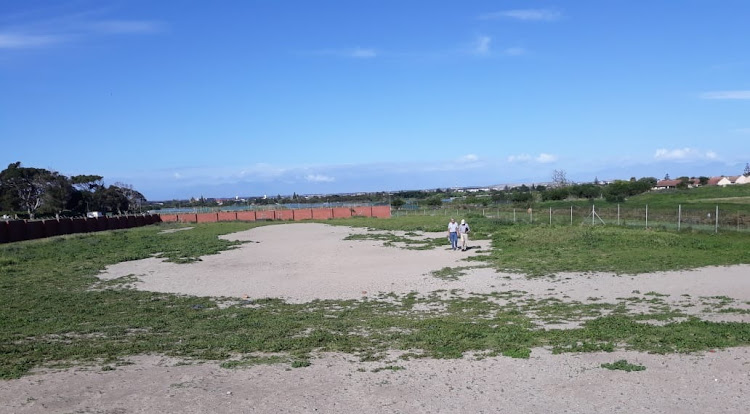 Westlake Primary School sports field before it was developed.