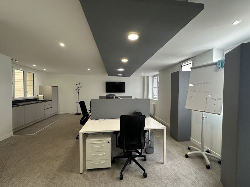 Location  locaux professionnels 5 pièces 123 m² à Orleans (45000), 2 230 €