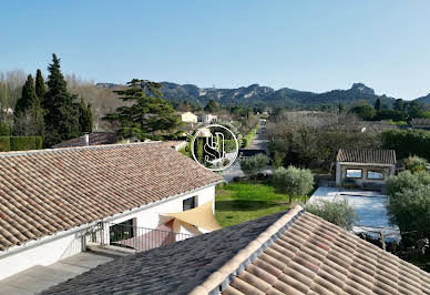 Maison avec piscine et terrasse 9