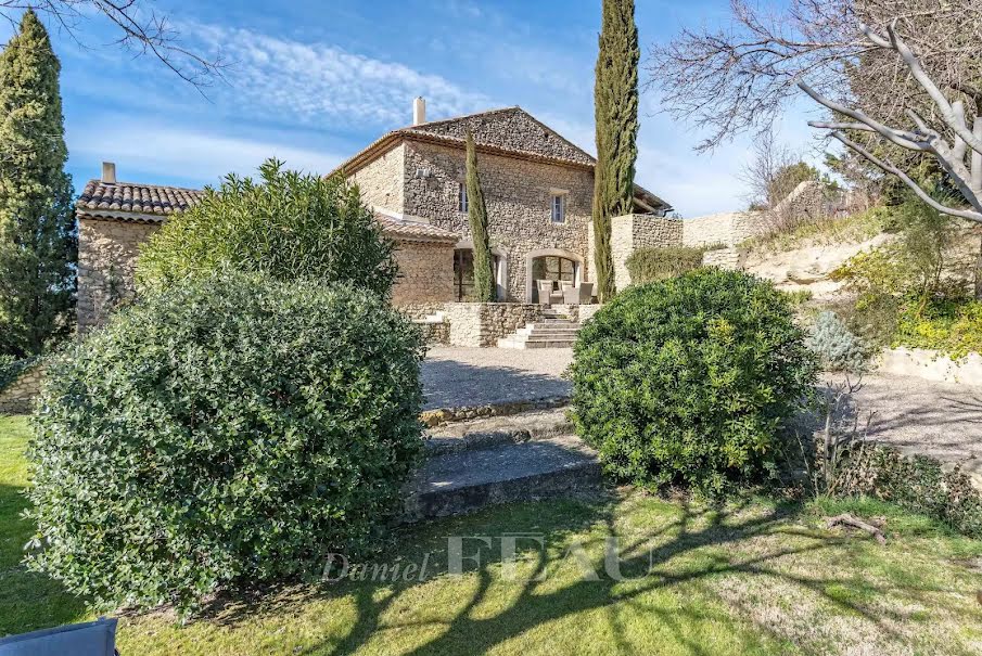 Vente propriété 21 pièces 900 m² à L'Isle-sur-la-Sorgue (84800), 6 495 000 €