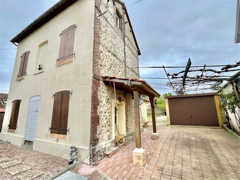 Vente maison 5 pièces 94 m² à Grand-Couronne (76530), 147 000 €