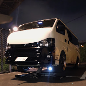 ハイエースバン TRH200V