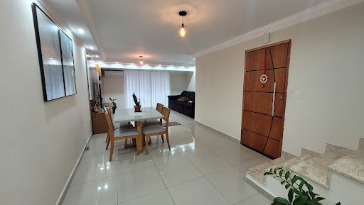 Sobrado, 3 quartos, 228 m² - Foto 1