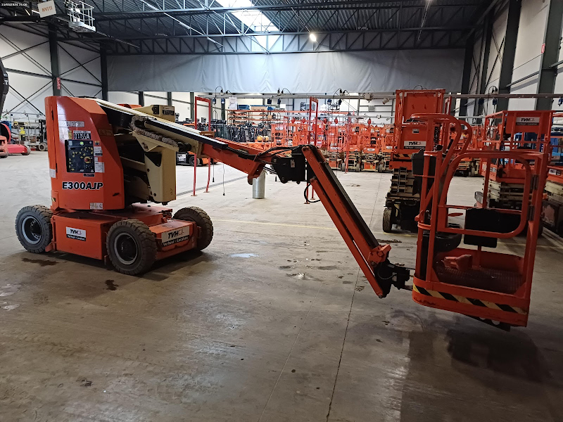 Picture of a JLG E300AJP