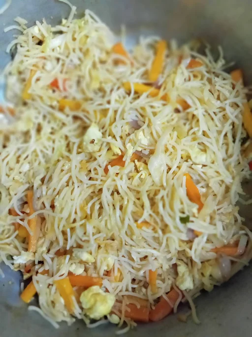 Veg Schezwan Hakka Noodles