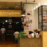 Uzna Omom 杏桃鬆餅屋(中壢大江店)