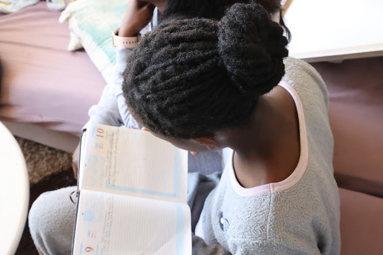 Crowthorne Christian Academy in Midrand has expelled a pupil for wearing dreadlocks.