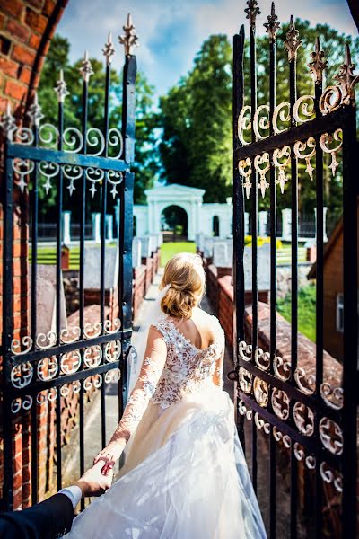 Wedding photographer Paulius Rakštikas (rakstikas). Photo of 25 July 2017