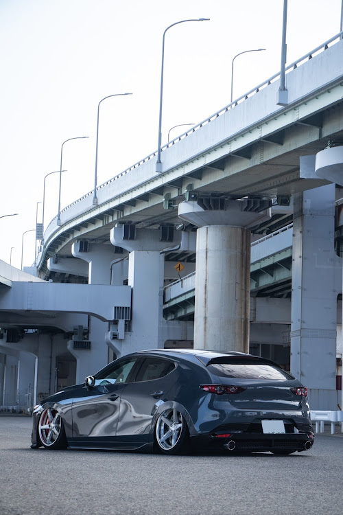 MAZDA3のworkwheels・Brembo・zolowstに関するカスタム事例の投稿画像4枚目