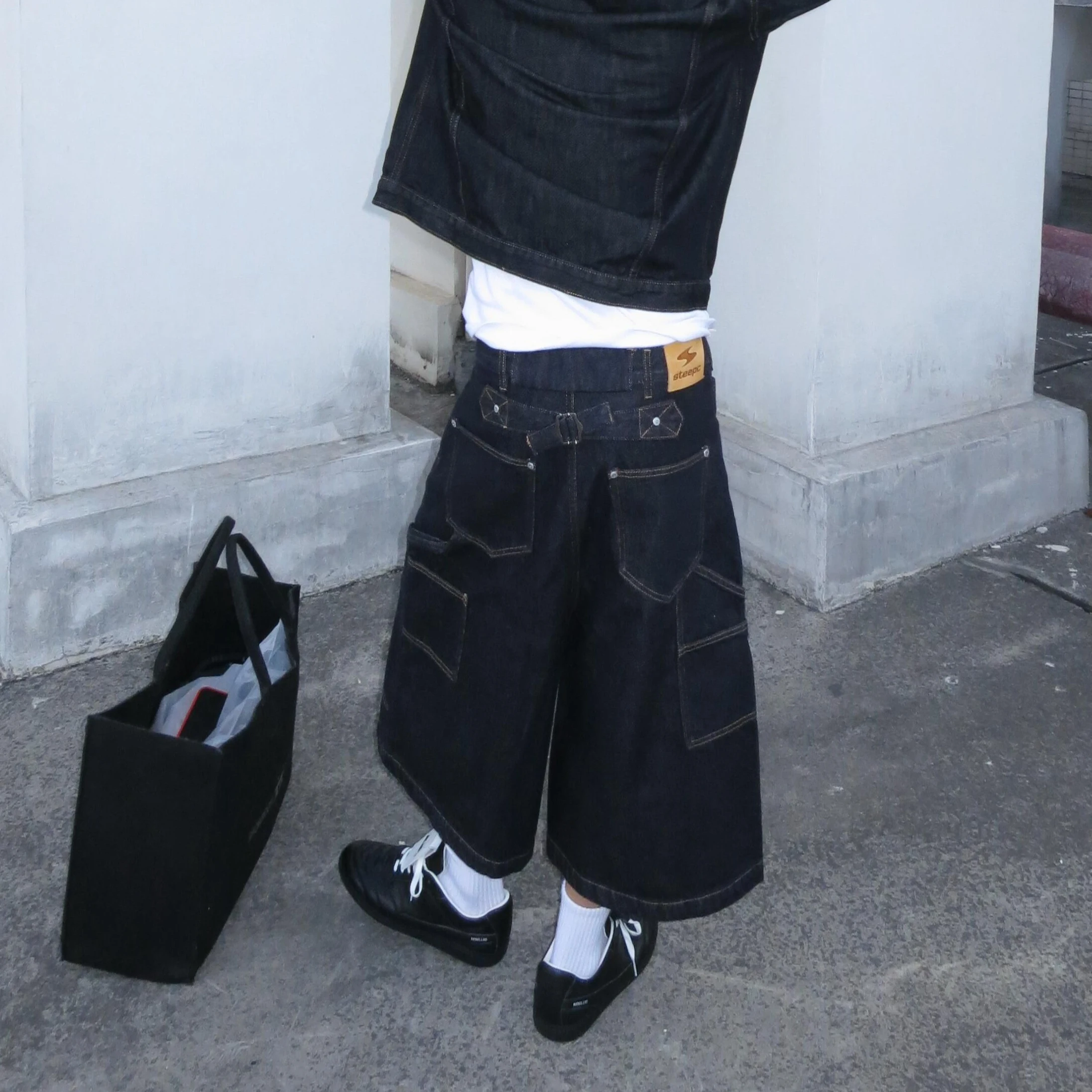 Title 3, Trendy Washed Wide Leg Short Pants for a comfor...