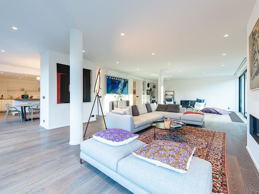 Large modern living room with sectional sofa - Luxury apartment / penthouse for sale in Uccle, 3 rooms, 3 bedrooms
