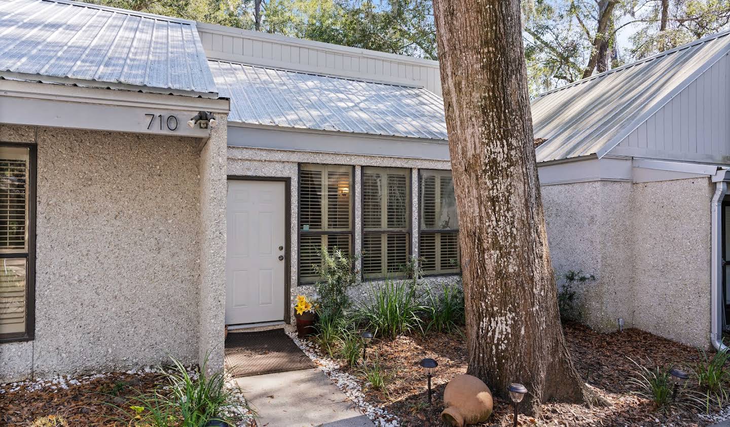 Apartment with pool St. Simons Island