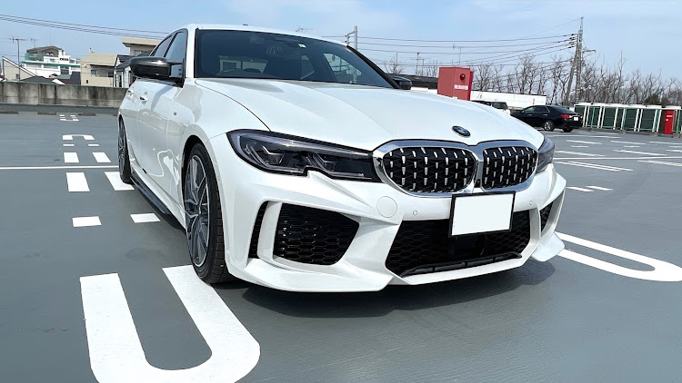 3シリーズ セダンの3シリーズ・BMW3シリーズ・バンパー交換・M8に関するカスタム事例の投稿画像1枚目