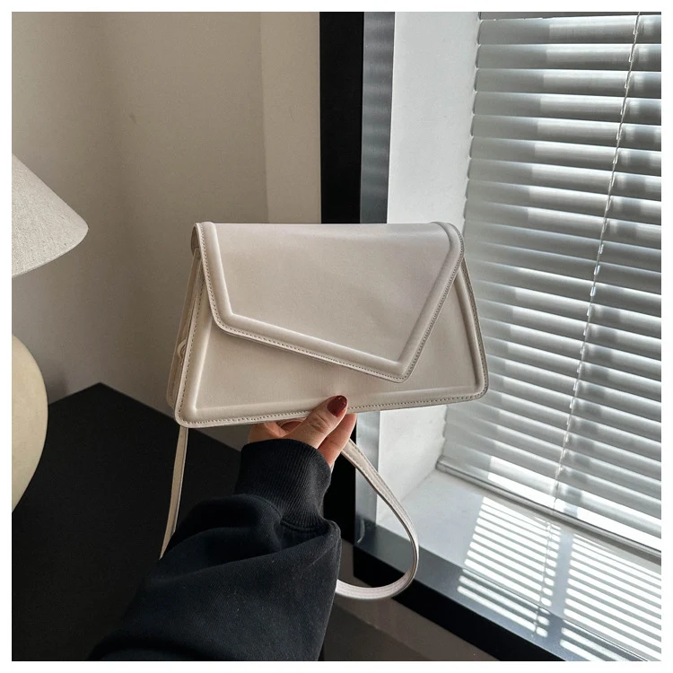 Dames Schoudertas Effen Kleur Getextureerd Eenvoudige Mode, Messenger Bag, Ideaal voor Dagelijks Gebruik, Lichtgewicht en Stijlvol