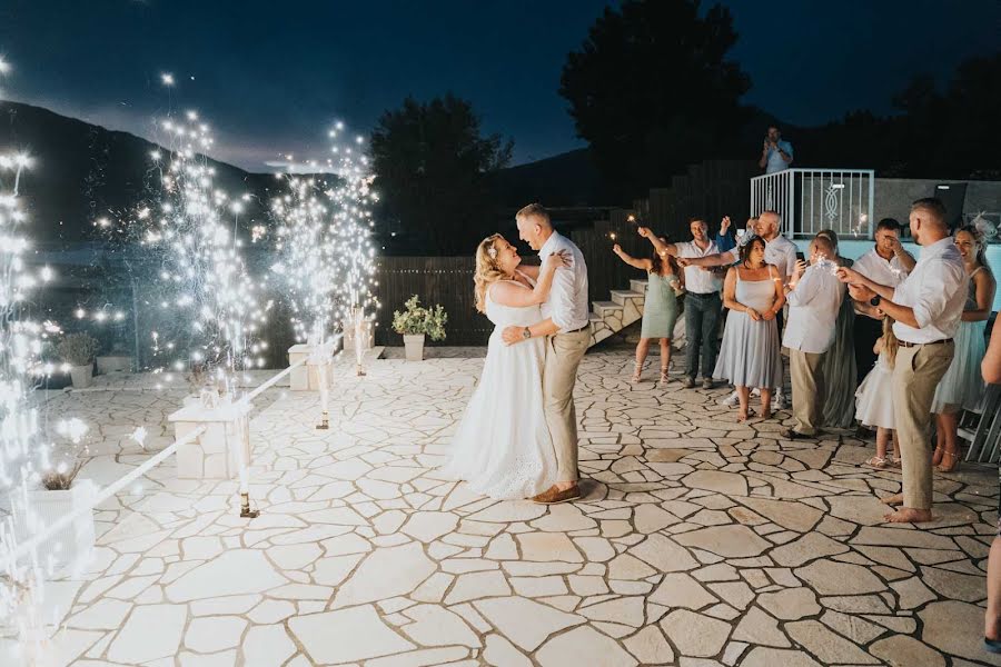 Fotógrafo de casamento Ειρήνη Μπενέκου (irenebenekou). Foto de 14 de junho 2022