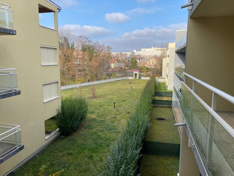 Location  appartement 2 pièces 50 m² à Montbeliard (25200), 680 €