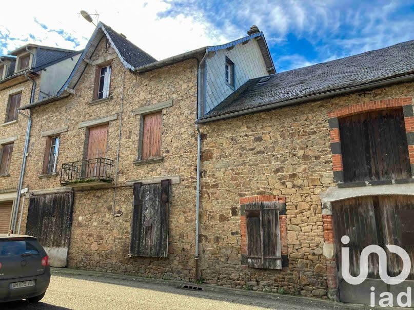 Vente maison 4 pièces 178 m² à Neuvic (19160), 35 000 €