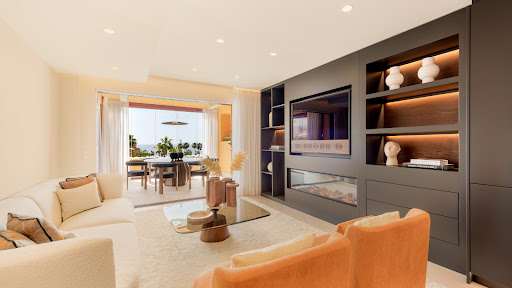Apartment with terrace and pool 2