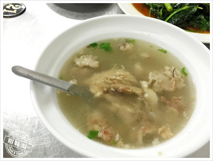 阿進切仔麵-骨仔肉湯