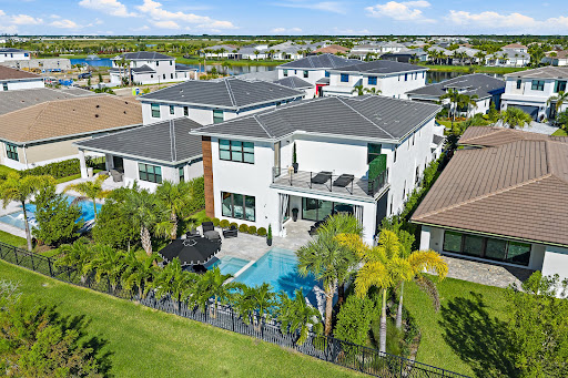 Maison avec piscine 2