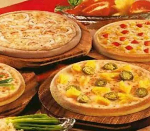 Fusion 2 Cheese Capsicum Pizza (7inch) + 2 Paneer Parcel