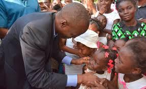 jovenel with kids