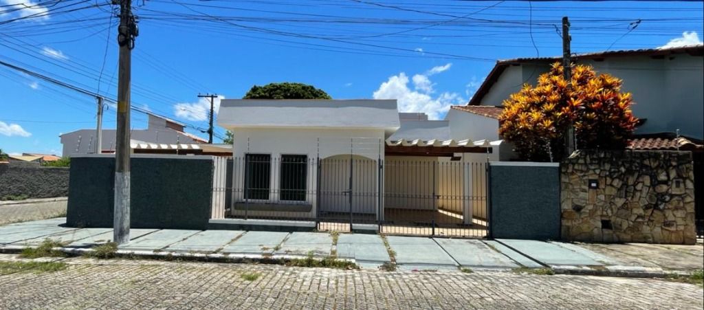 Casas à venda Centro