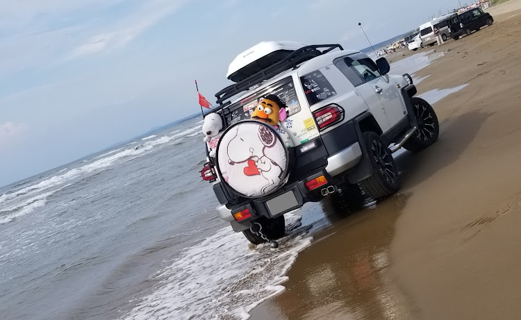 FJクルーザーの千里浜なぎさドライブウェイ・海・海と愛車・四駆に関するカスタム事例の投稿画像2枚目