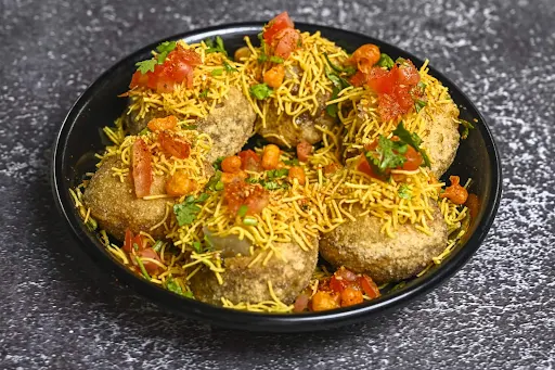 Sev Batata Puri