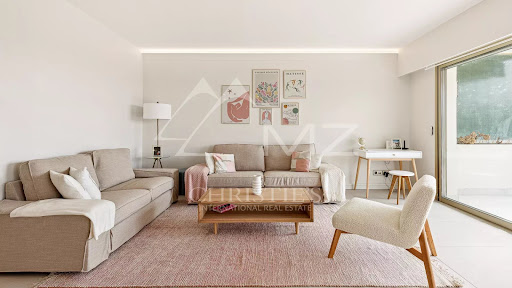 Apartment with terrace and pool 5