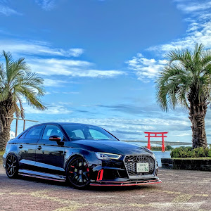 RS3 セダン