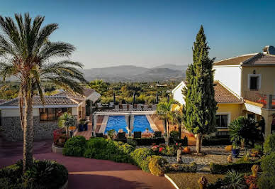 Maison avec piscine et terrasse 5