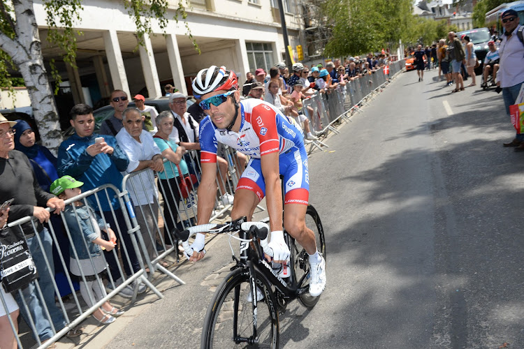 Pinot klimt het best op Tourmalet, Alaphilippe rijdt verder weg van Thomas