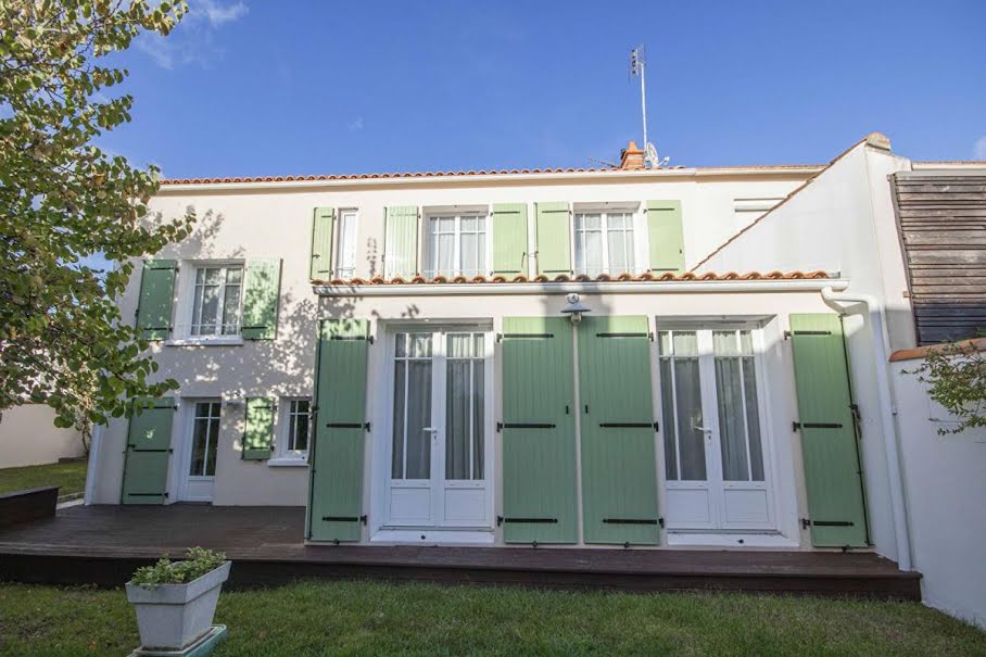 Vente maison 7 pièces 133 m² à La Rochelle (17000), 700 000 €