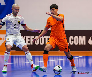 🎥 Futsallegende kan het ook op het veld: weergaloos doelpunt vanop middenlijn in tweede provinciale