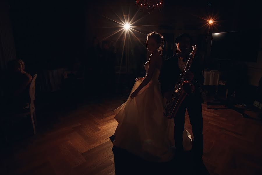 Wedding photographer Denis Bufetov (denisbuffetov). Photo of 1 November 2016