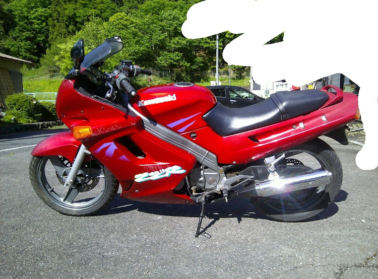 りゅーたさんが投稿したヤフオクバイク購入・レストアベース・久しぶりのバイク・時代を間違えた人・富山県の車好きに関するカスタム事例の投稿画像1枚目