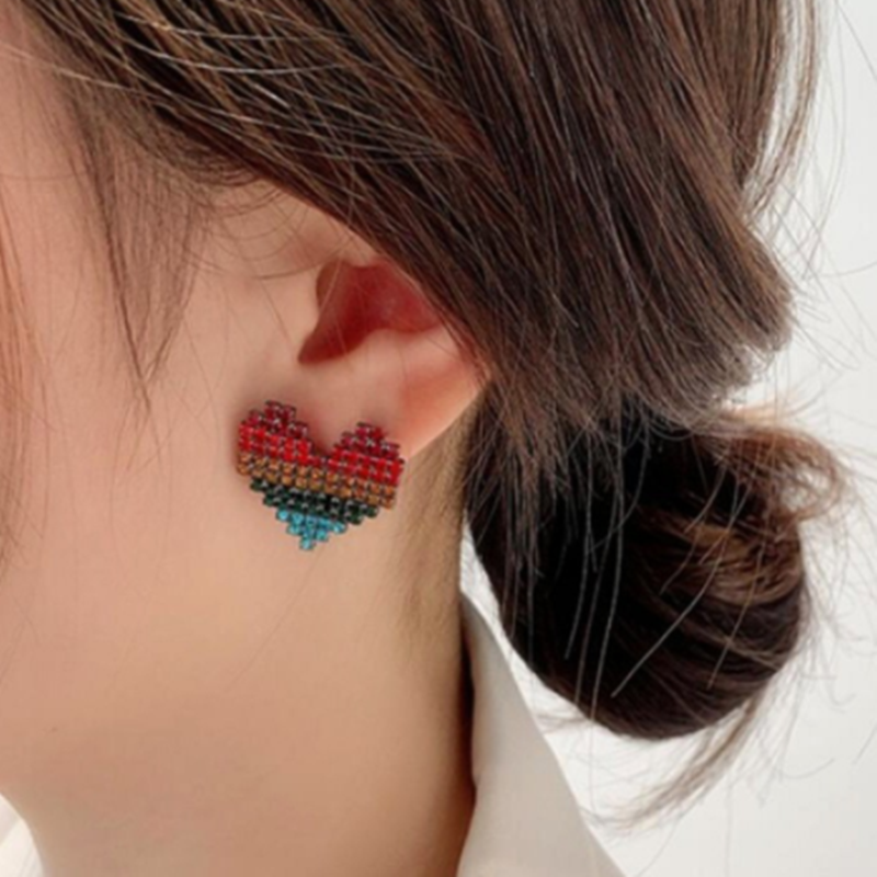 Nouveaux boucles d'oreilles en cristal faits à la main Fairy Fashion pour femmes. Éclat et élégance pour sublimer votre style.