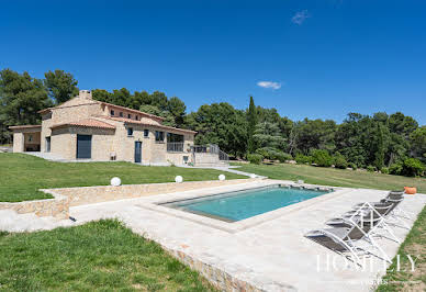 Villa with pool and garden 2