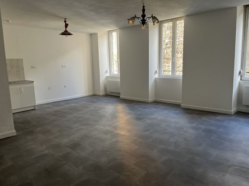 Location  appartement 2 pièces 52.9 m² à Annonay (07100), 390 €