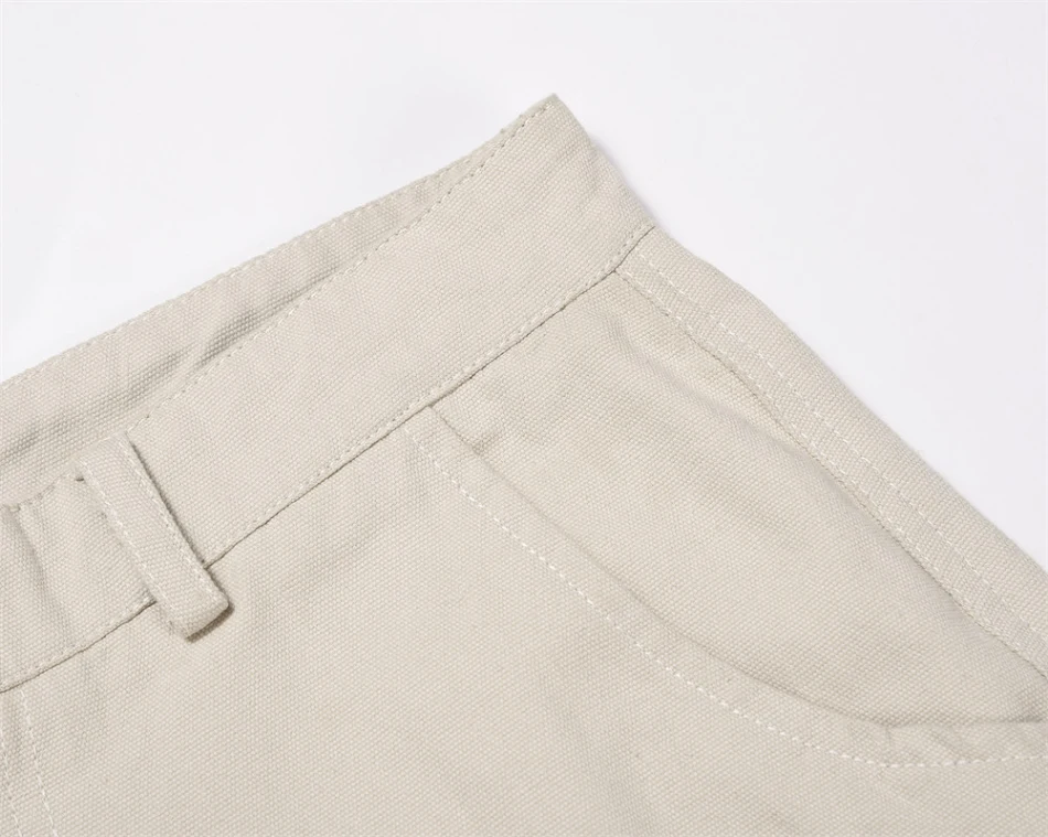 Pantaloni ampi da uomo con design cuciture, stile unico e comfort imbattibile. Perfetti per un look moderno, casual ed elegante.
